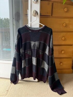 Impact vintage Men's Crewneck Sweater in Black and Dark Plum with Gray Stripes